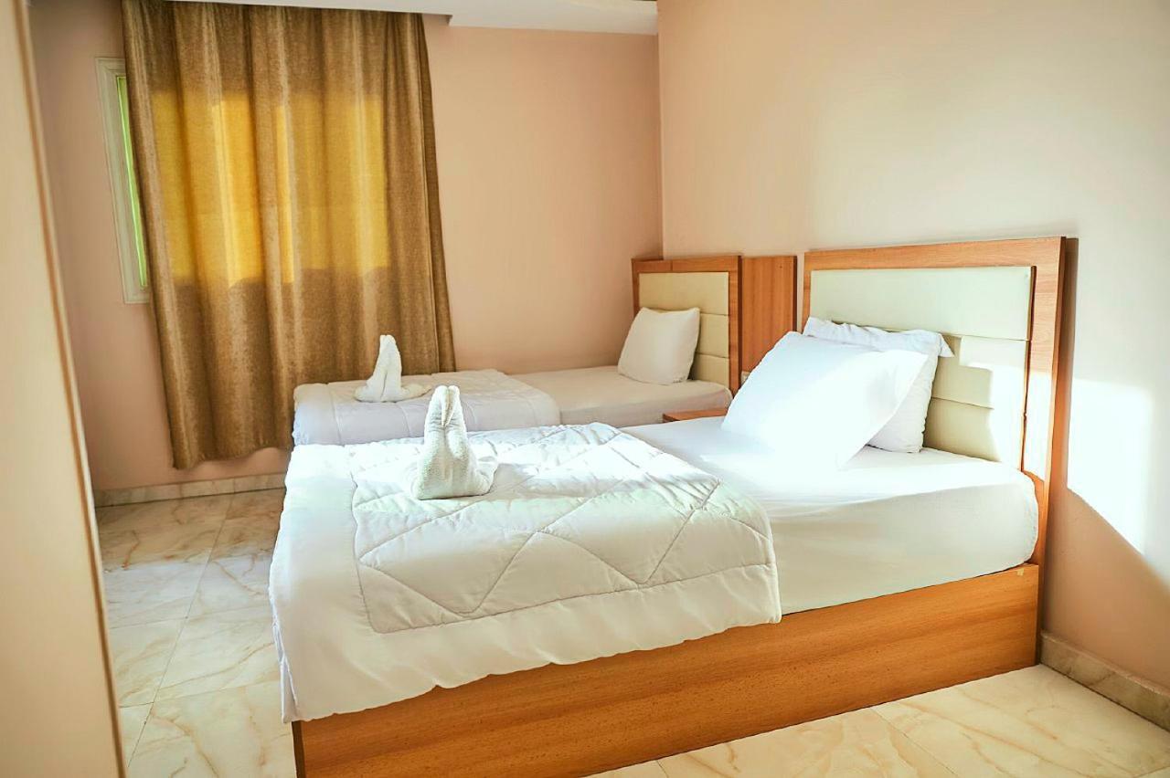 Grand Golden Pyramids View Hotel Kafret el-Gabal Buitenkant foto