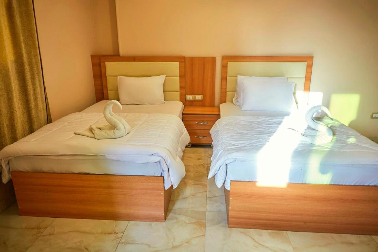 Grand Golden Pyramids View Hotel Kafret el-Gabal Buitenkant foto