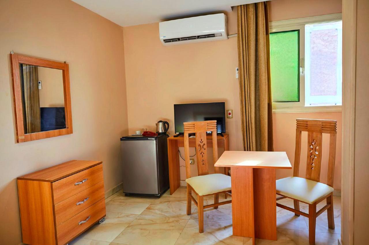 Grand Golden Pyramids View Hotel Kafret el-Gabal Buitenkant foto