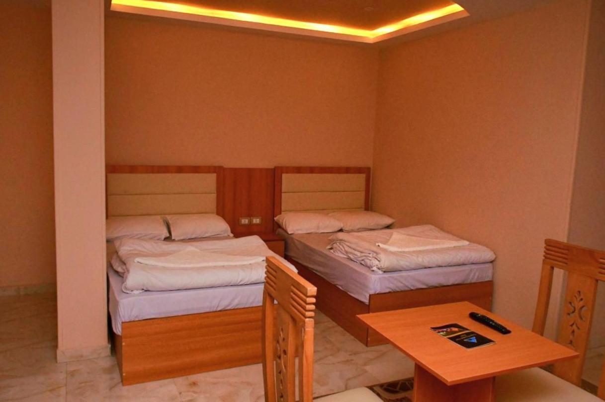 Grand Golden Pyramids View Hotel Kafret el-Gabal Buitenkant foto