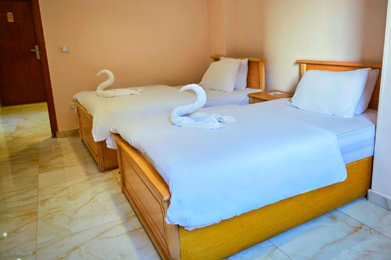Grand Golden Pyramids View Hotel Kafret el-Gabal Buitenkant foto