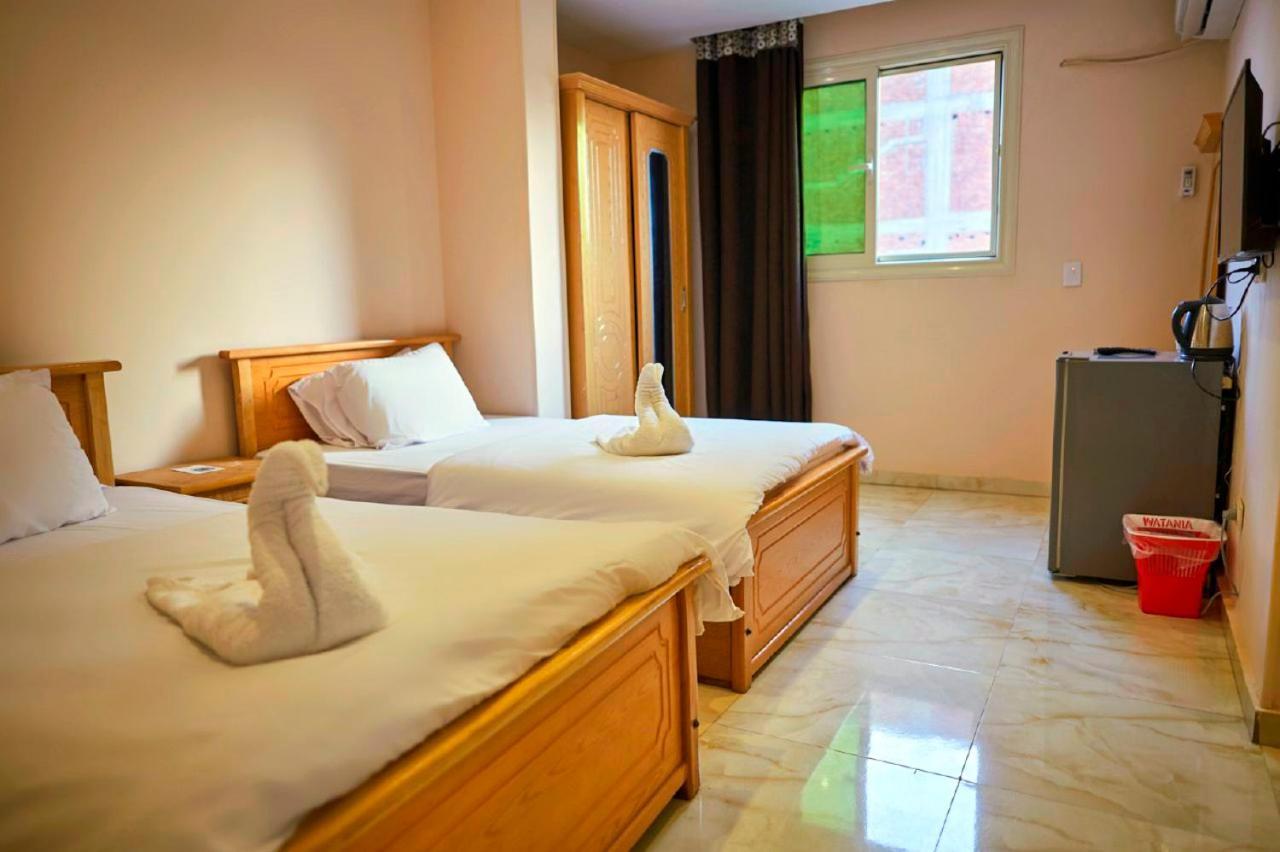 Grand Golden Pyramids View Hotel Kafret el-Gabal Buitenkant foto