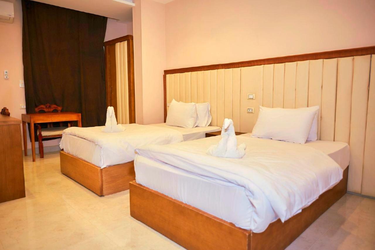 Grand Golden Pyramids View Hotel Kafret el-Gabal Buitenkant foto